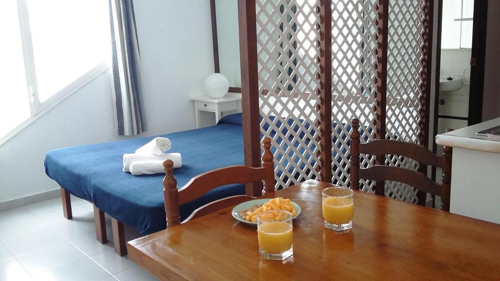 Estel Blanc Apartments - Adults Only Кала-эн-Бланес Экстерьер фото
